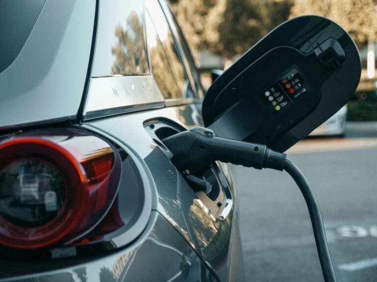 Türkiye’de Elektrikli Araç (EV) Satın Alma Rehberi 2025: 10 Altın Kural